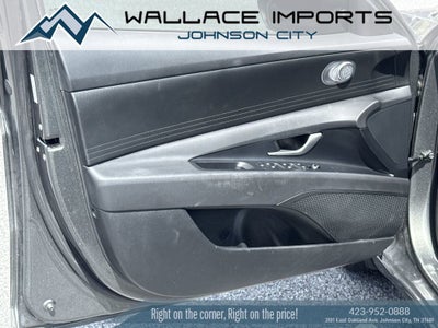 2024 Hyundai Elantra SE
