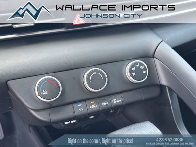2024 Hyundai Elantra SE