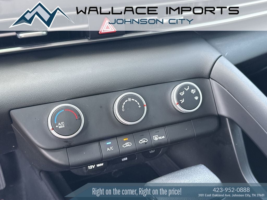 2024 Hyundai Elantra SE