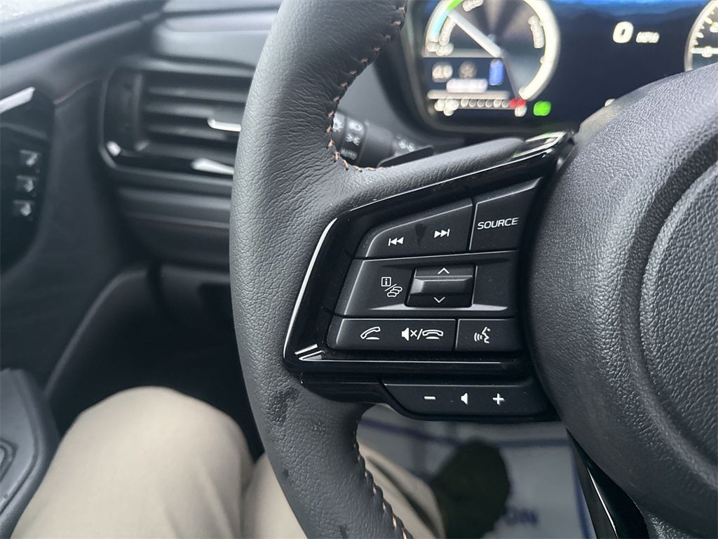 2025 Subaru FORESTER Touring Hybrid